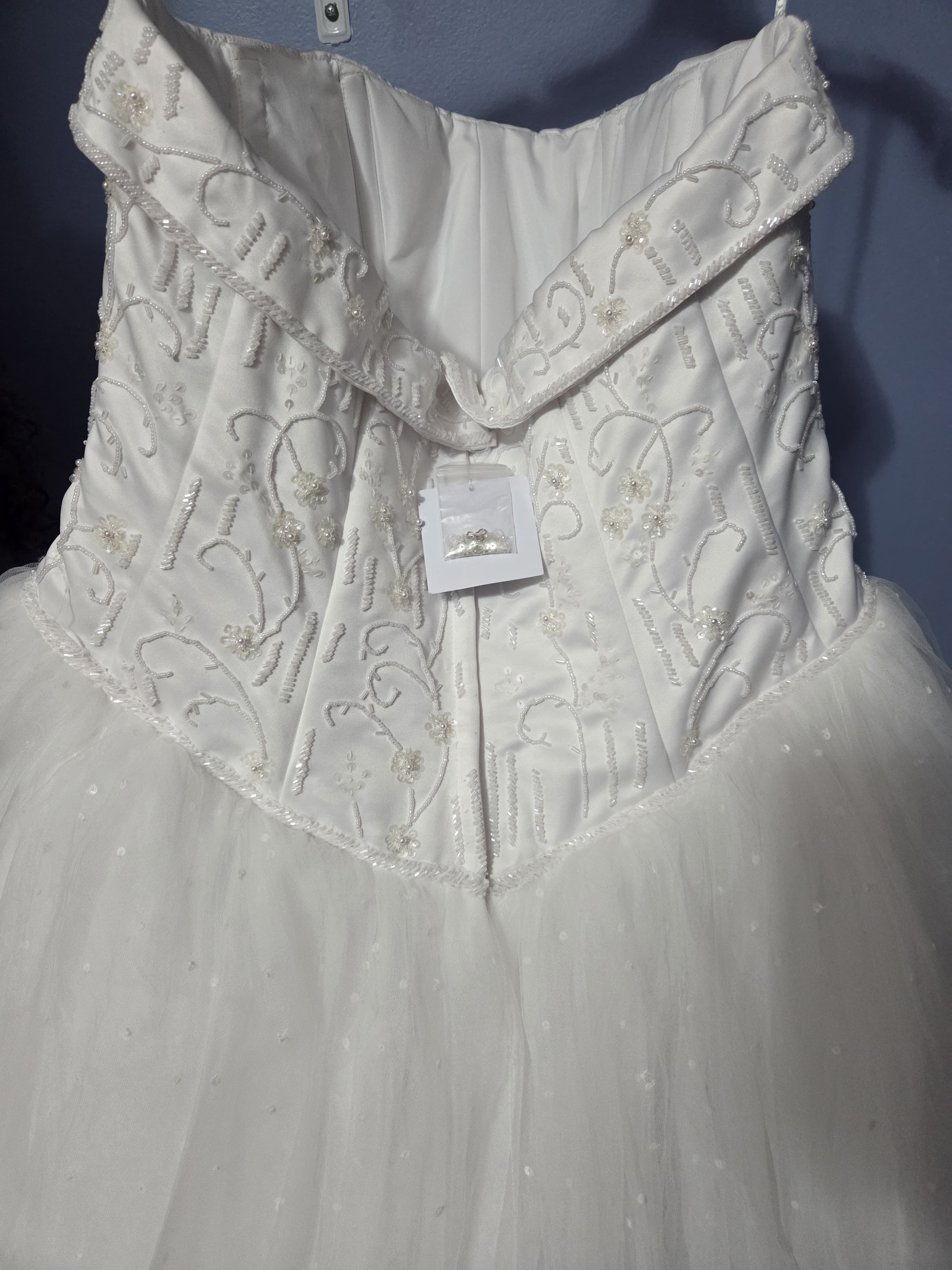 Beautiful White Wedding dress