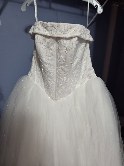 Beautiful White Wedding dress