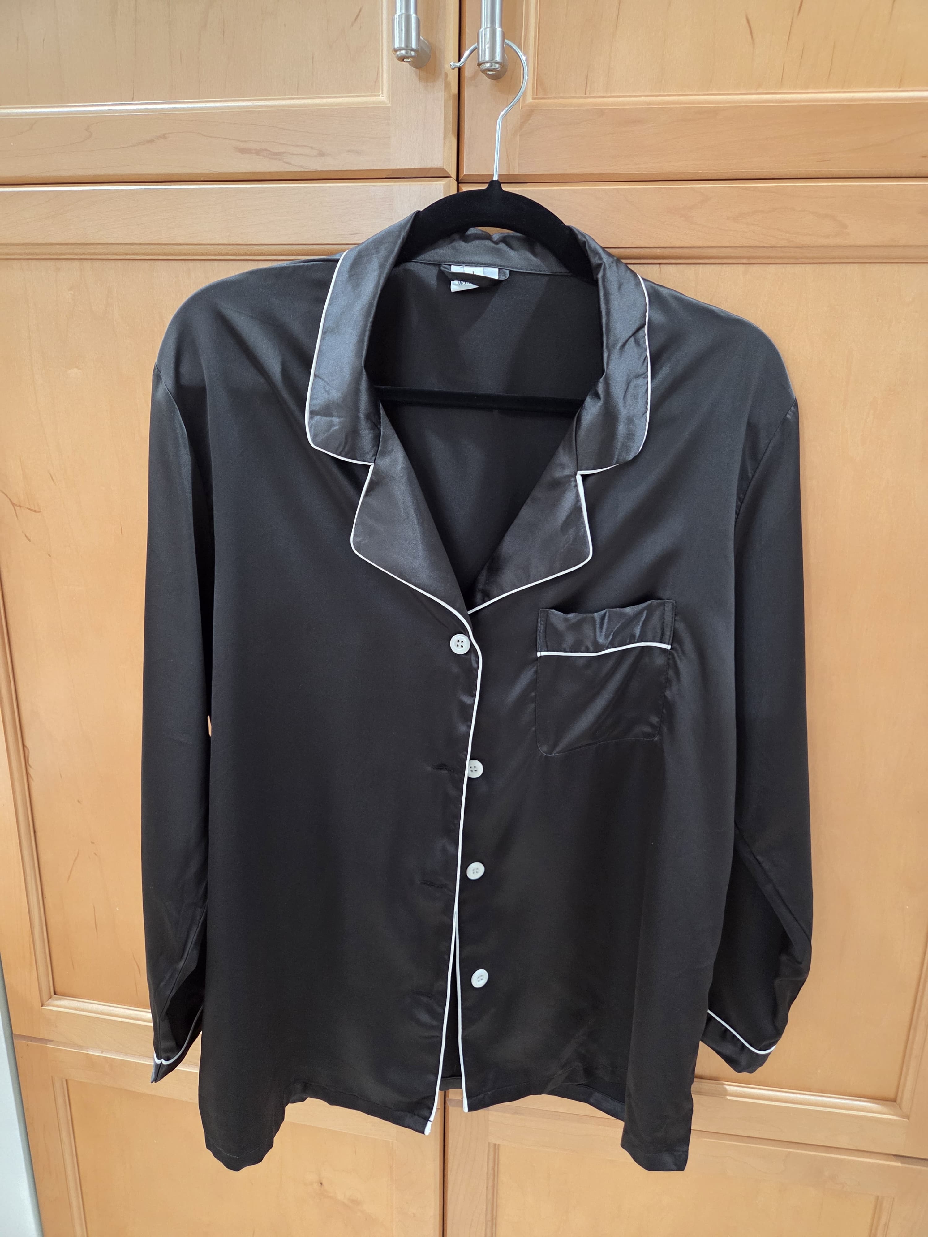 Silk-Like Comfy Black Pajamas