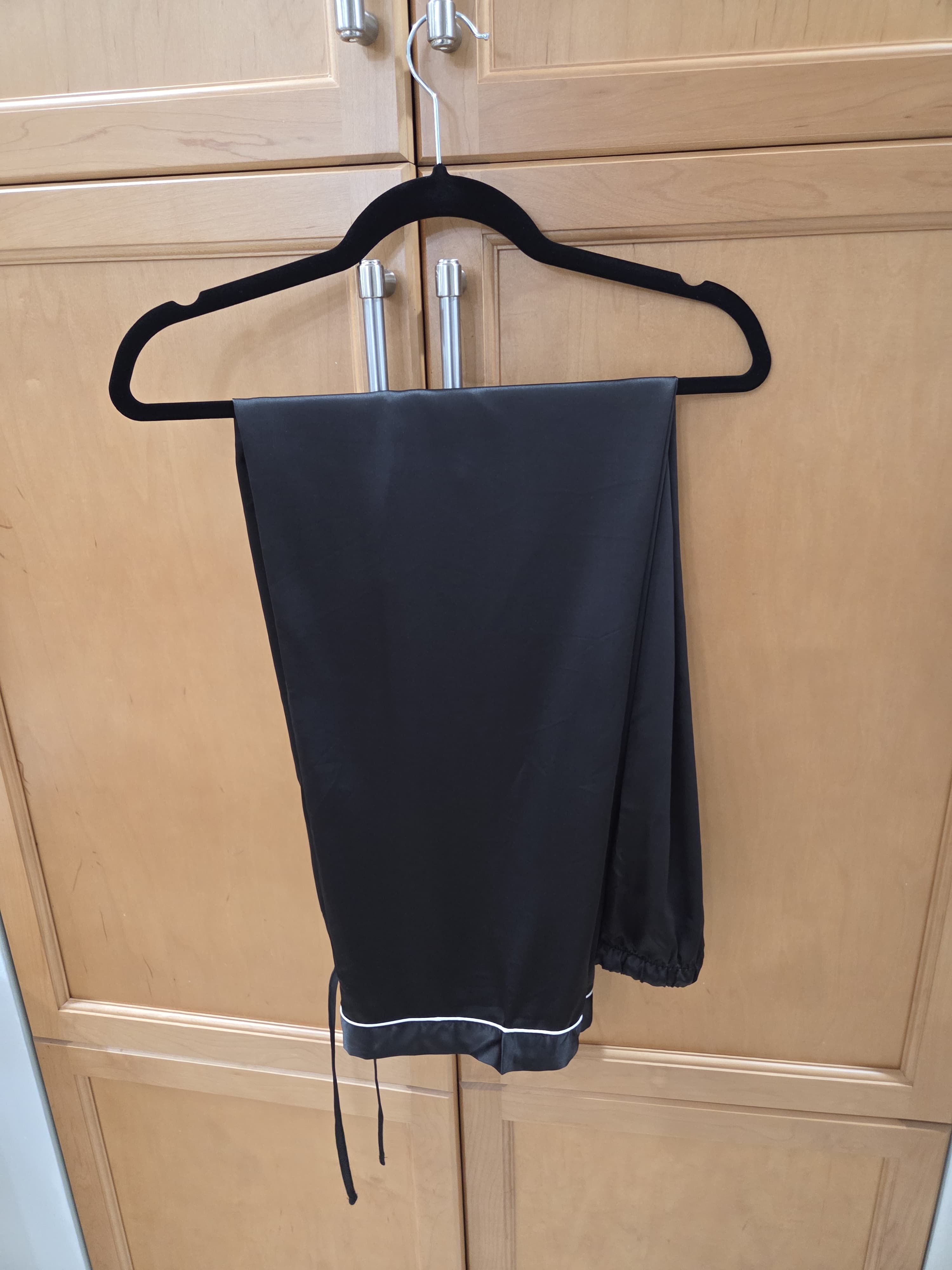 Silk-Like Comfy Black Pajamas
