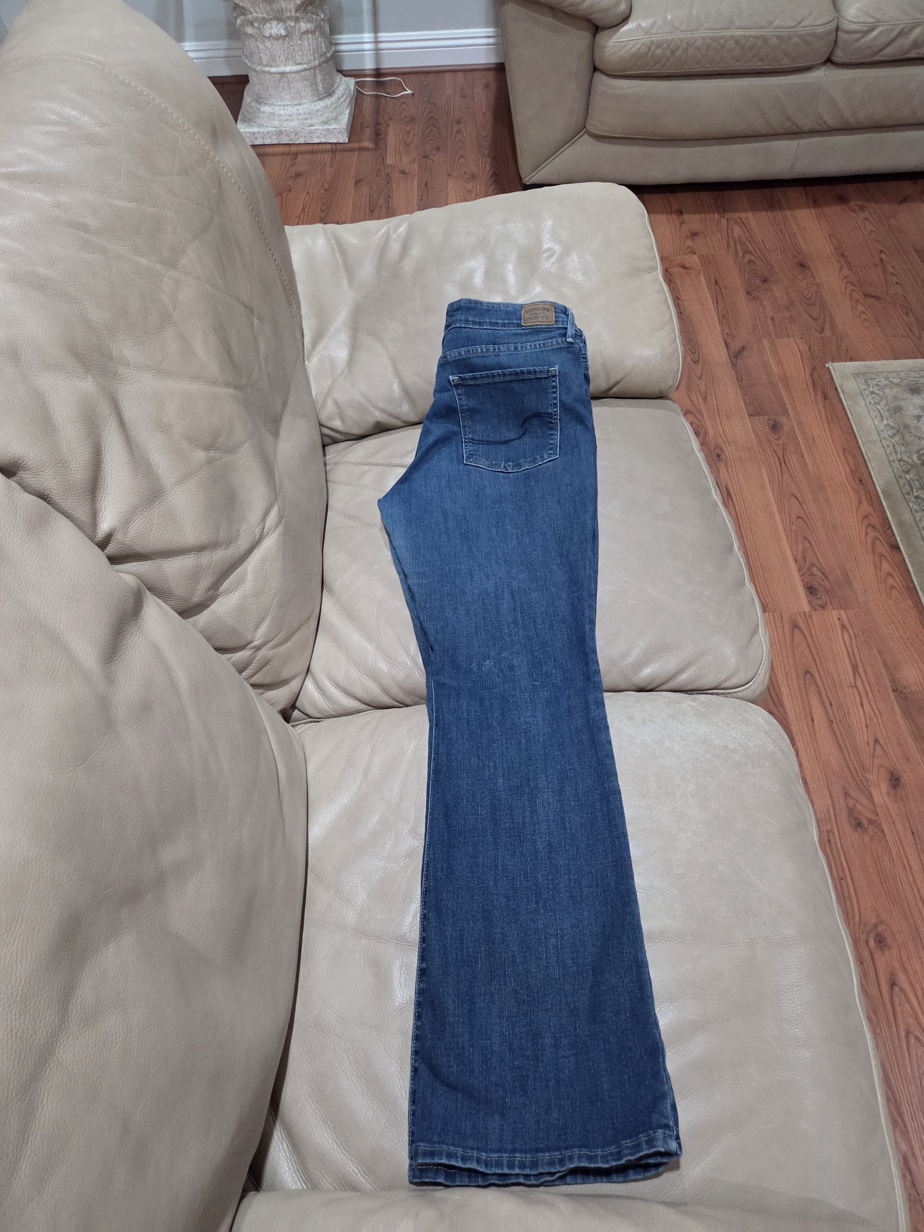 Blue Signature Levi Jeans